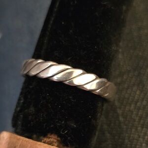 .925 Silver Twisted Band Ring - Handmade weighs 3.71 grams.
